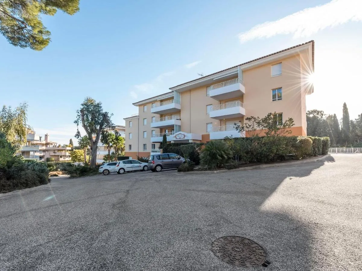 Apartment Le Domaine De La Baie-1 By Interhome Cavalaire-sur-Mer