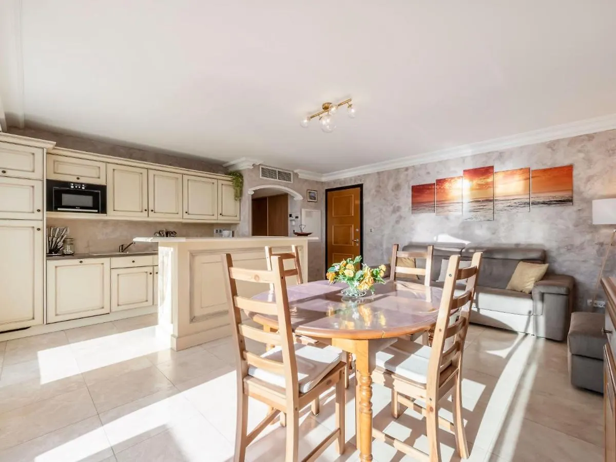 Apartment Le Domaine De La Baie-1 By Interhome Cavalaire-sur-Mer